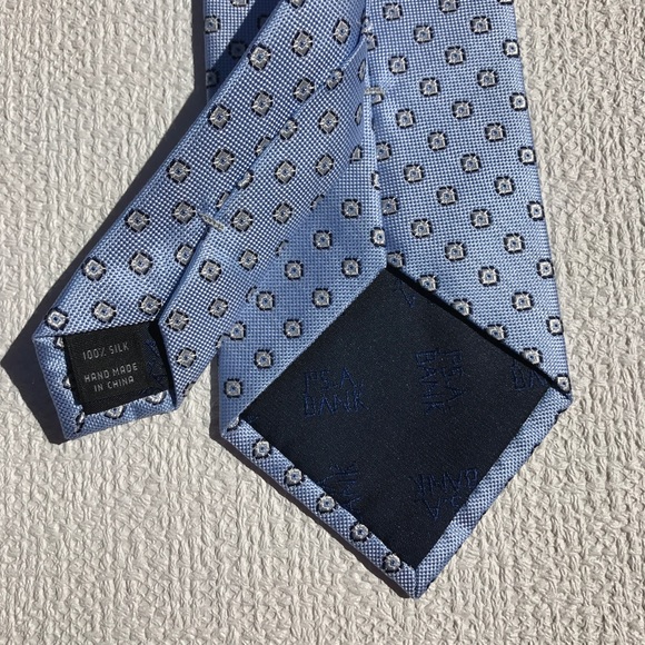 Jos. A. Bank Blue & Silver Tie - Picture 6 of 8